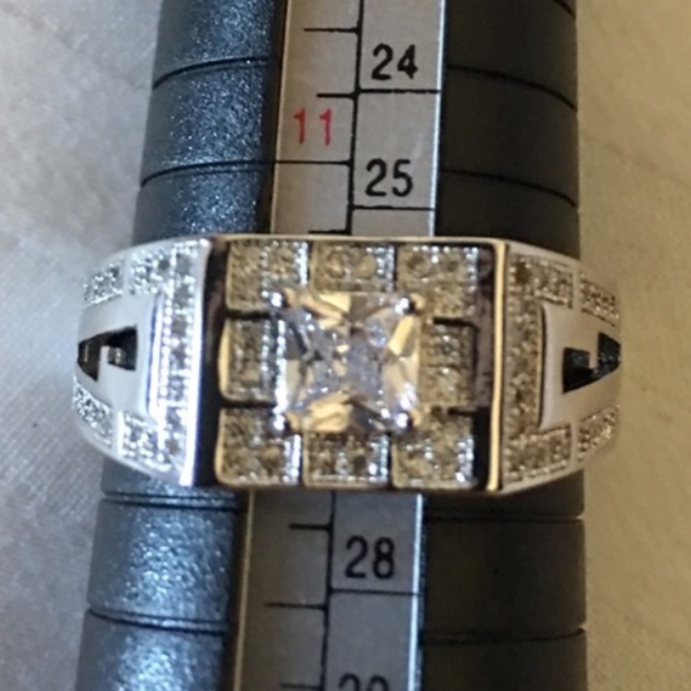 Exquisite 925 Sterling Silver Ring size 12